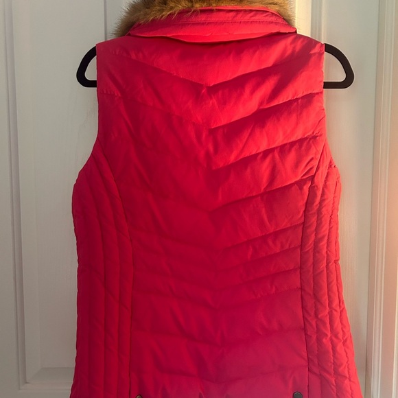 Faux Fur Collar Pink Down Puffer Vest - Picture 5 of 10